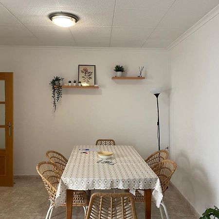 Cozy Apartment in Centre of Alicante near Plaza de Toros Exterior foto