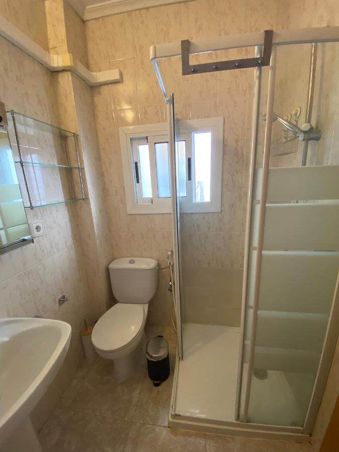 Cozy Apartment in Centre of Alicante near Plaza de Toros Exterior foto