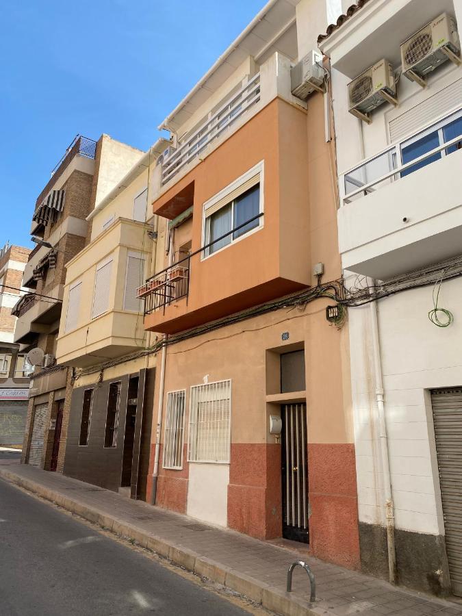 Cozy Apartment in Centre of Alicante near Plaza de Toros Exterior foto