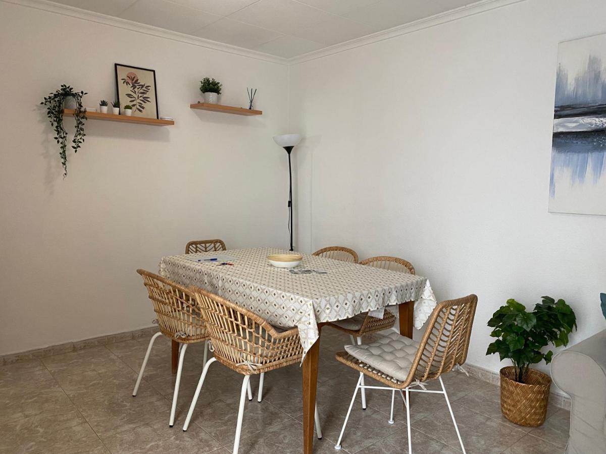 Cozy Apartment in Centre of Alicante near Plaza de Toros Exterior foto