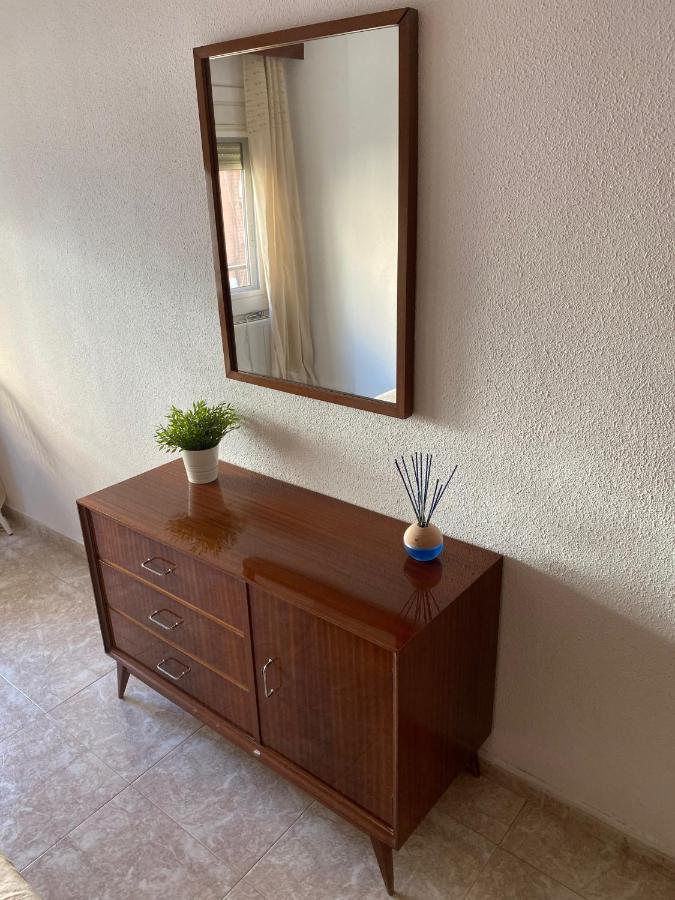 Cozy Apartment in Centre of Alicante near Plaza de Toros Exterior foto