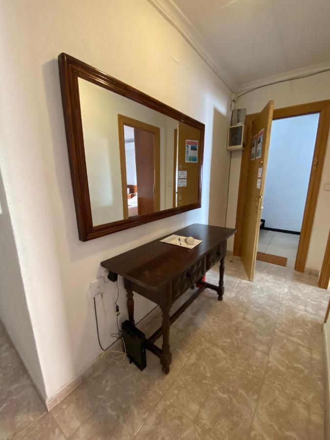 Cozy Apartment in Centre of Alicante near Plaza de Toros Exterior foto